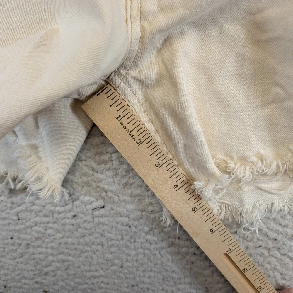 We The Free People Cream High Rise Cutoff Denim Shorts Size 27 Button Fly Casual